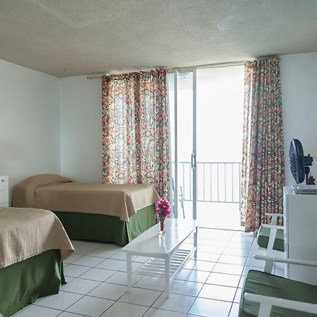 Montego Bay Club Apartments エクステリア 写真