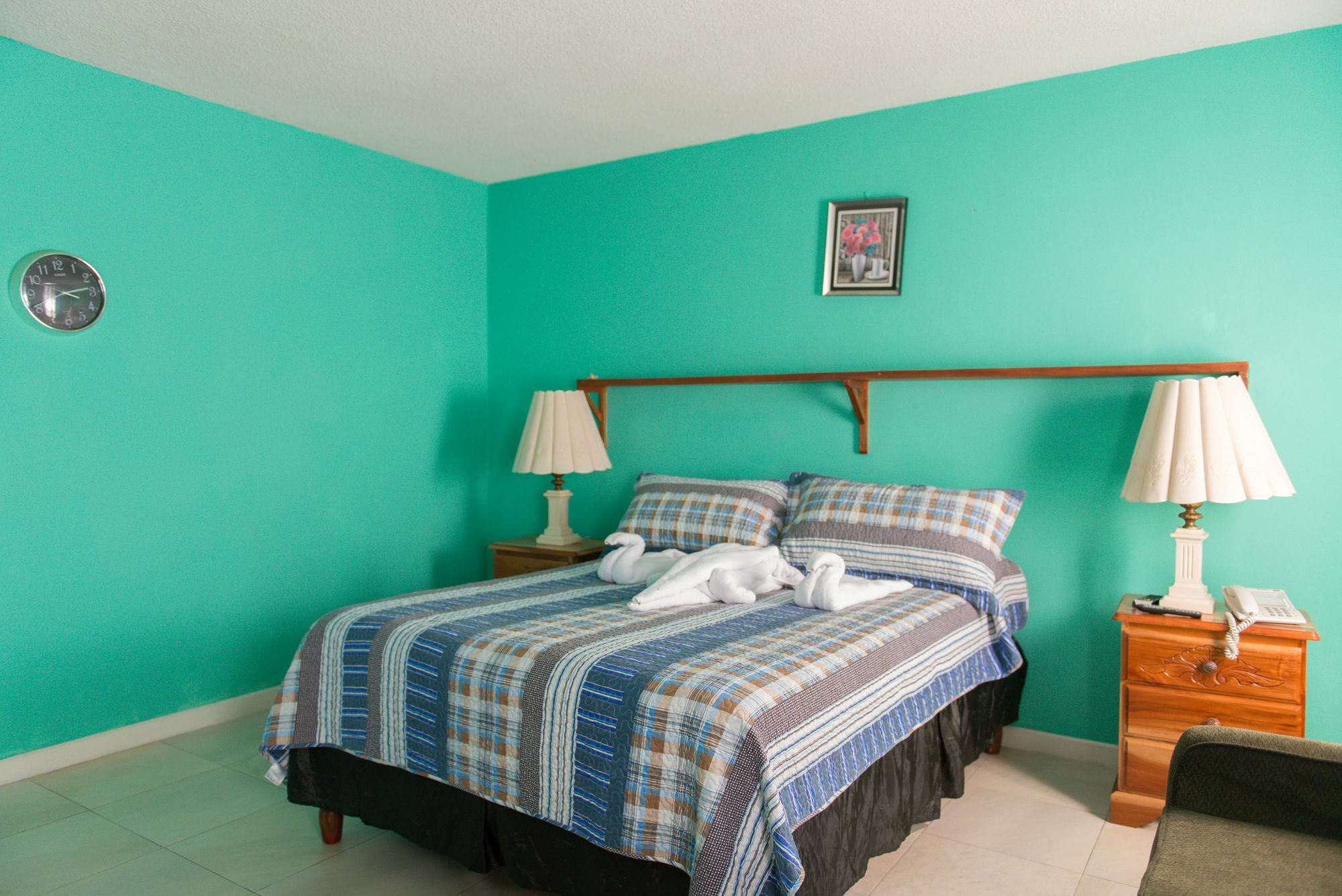Montego Bay Club Apartments エクステリア 写真