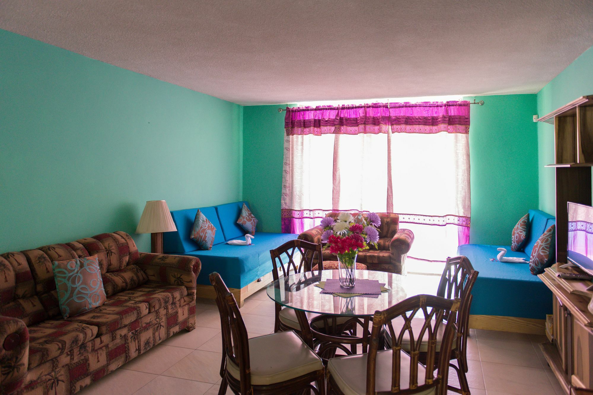 Montego Bay Club Apartments エクステリア 写真