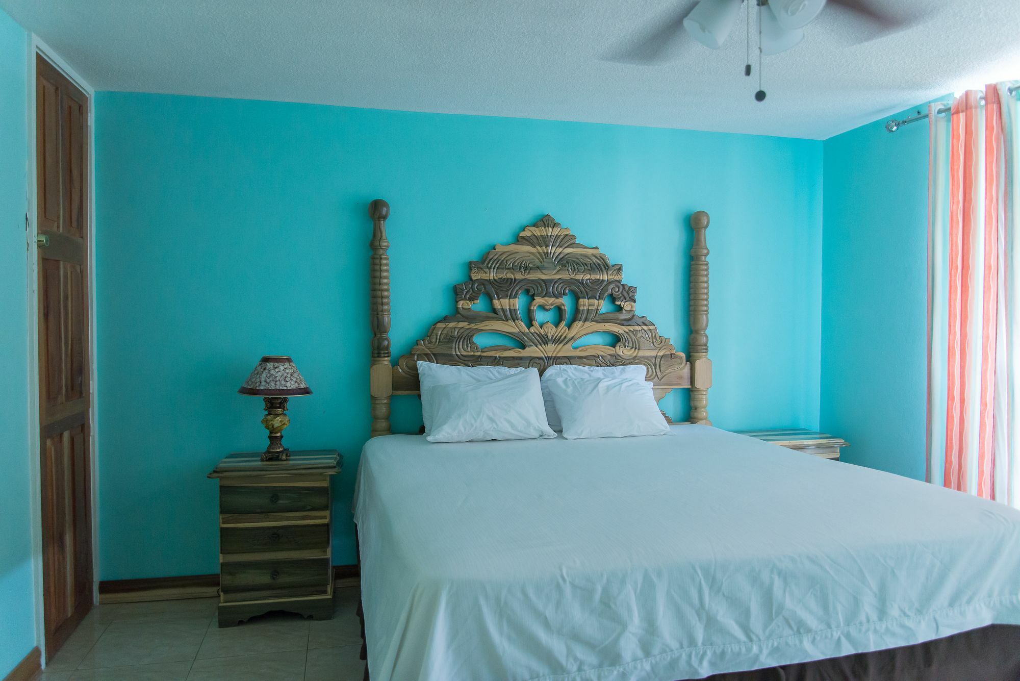 Montego Bay Club Apartments エクステリア 写真